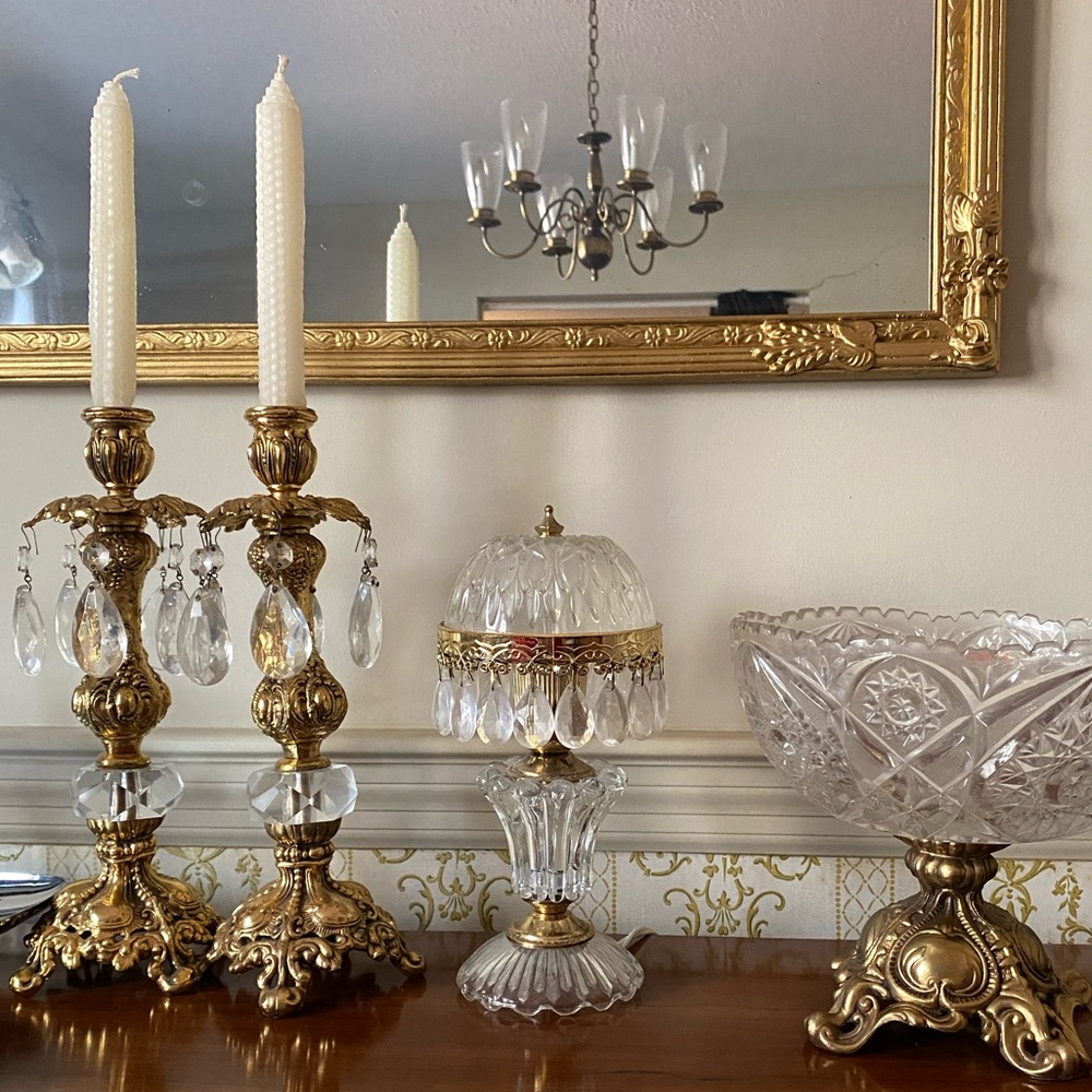 Antique 1952 Hollywood Regency Brass Cut Crystal Candlesticks With Prisms RARE! - Picture 8 of 10